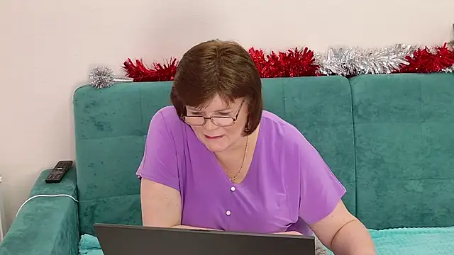 Sandra Sunrise online show from December 2025 12:01:01 PM