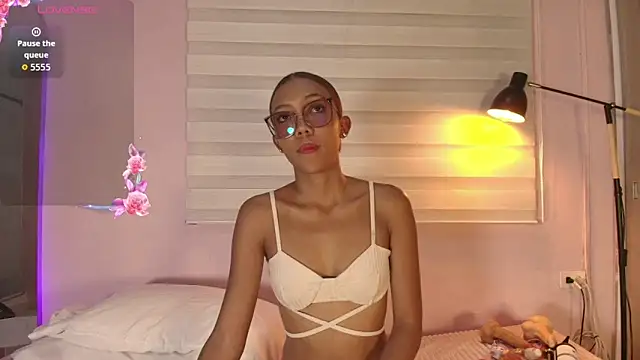 biancaa 18 online show from November 2025 07:24:02 PM