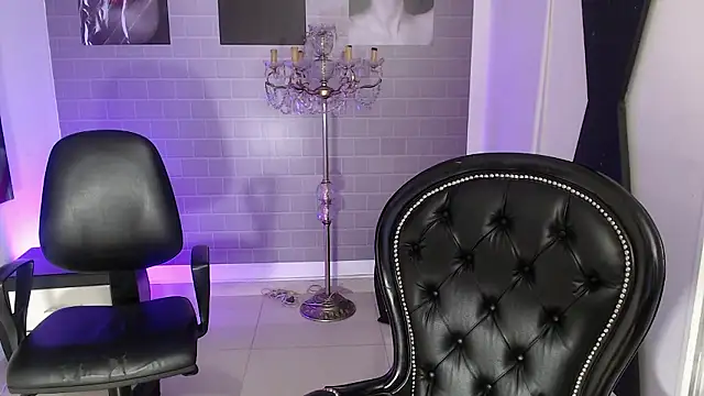 Snapshot of aleesha_cameron02 chatting on January 2026 07:17:01 PM aleesha cameron02 online show from January 2026 07:17:01 PM