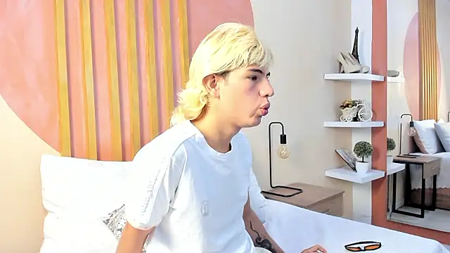 Enrrixxx  online show from February 2026 12:27:02 AM