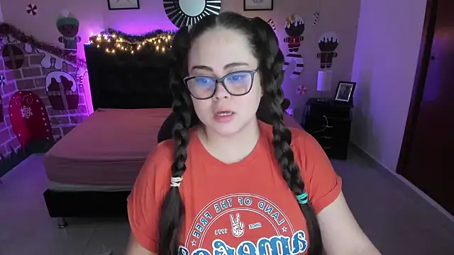 LolaVillalobos online show from December 2025 11:48:02 AM