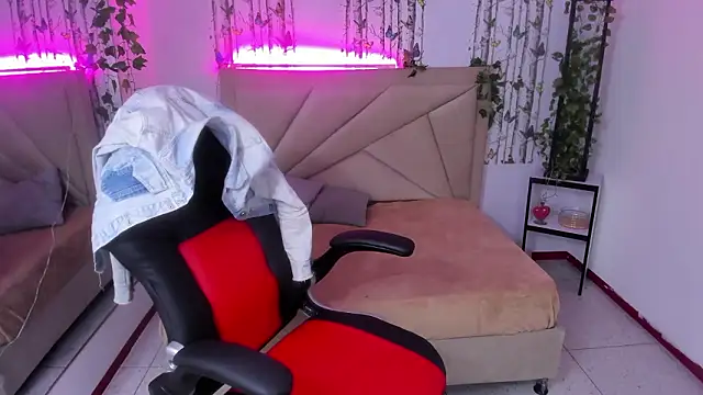 anna moon11 online show from February 2026 04:53:01 AM