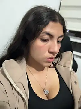 arieel  722 online show from December 2025 04:43:02 AM