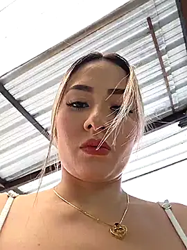 Snapshot of Natasanz chatting on May 2026 07:41:01 PM Natasanz online show from May 2026 07:41:01 PM