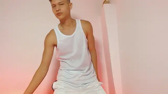 Twinkcock22 online show from April 2026 12:24:01 AM