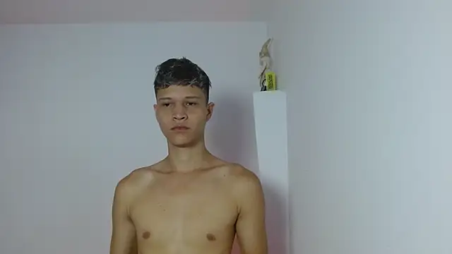 Twinkcock22 online show from April 2026 08:57:02 PM