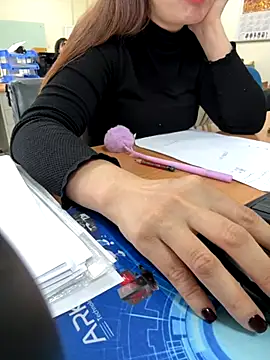 PhuongNhi21 online show from December 2025 12:48:01 AM