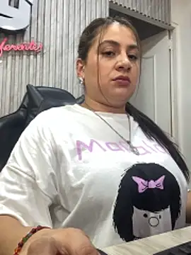 Snapshot of megvibes chatting on October 2025 04:42:01 PM megvibes online show from October 2025 04:42:01 PM