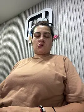 Snapshot of megvibes chatting on October 2025 12:56:02 AM megvibes online show from October 2025 12:56:02 AM