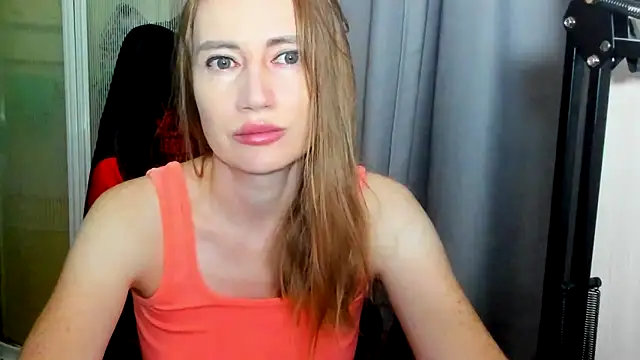 Snapshot of JessFoxxx chatting on June 2026 02:42:01 AM JessFoxxx online show from June 2026 02:42:01 AM
