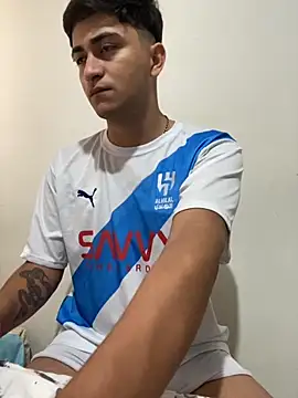 Snapshot of Tavinho067 chatting on October 2025 05:17:01 PM Tavinho067 online show from October 2025 05:17:01 PM