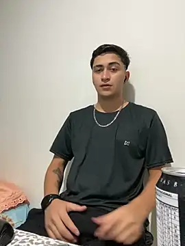 Tavinho067 online show from November 2025 02:34:01 AM