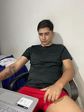 Snapshot of Tavinho067 chatting on December 2025 11:23:01 PM Tavinho067 online show from December 2025 11:23:01 PM