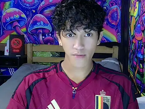 Snapshot of kenbigcockxx chatting on June 2026 03:27:01 PM kenbigcockxx online show from June 2026 03:27:01 PM