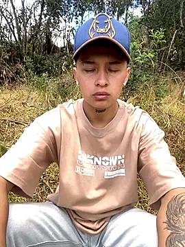 Snapshot of Archie-Davis chatting on September 2025 03:47:01 PM Archie-Davis online show from September 2025 03:47:01 PM