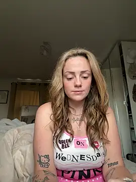 Snapshot of SofiaaBlackk chatting on November 2025 11:32:01 AM SofiaaBlackk online show from November 2025 11:32:01 AM