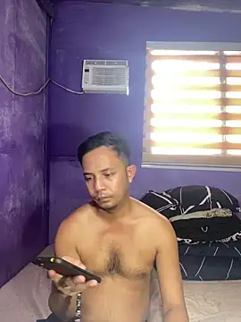 Snapshot of hotcumboi69 chatting on February 2026 07:15:02 AM hotcumboi69 online show from February 2026 07:15:02 AM