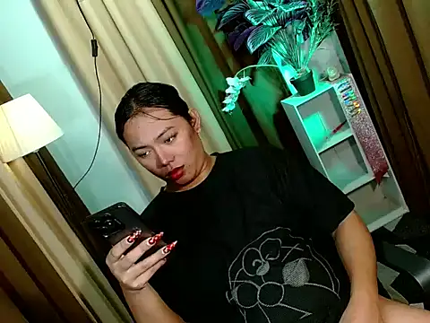 Snapshot of bigfattycocksonya27 chatting on November 2025 01:17:02 PM bigfattycocksonya27 online show from November 2025 01:17:02 PM