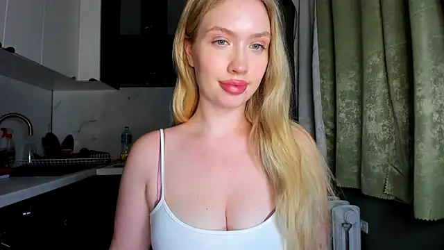 Snapshot of NicoleRiccii chatting on October 2025 08:07:01 PM NicoleRiccii online show from October 2025 08:07:01 PM