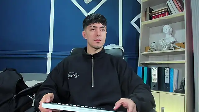 etham wolf  online show from November 2025 12:02:02 PM