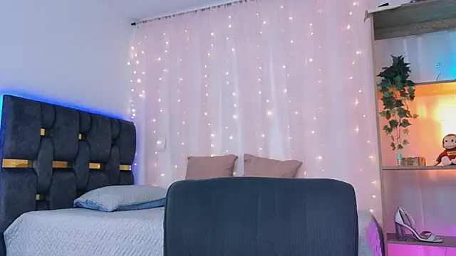 anitaglow online show from October 2025 03:55:02 PM