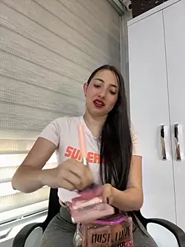 Snapshot of AndieJones_ chatting on November 2025 12:16:02 PM AndieJones online show from November 2025 12:16:02 PM