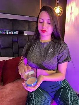 Snapshot of AndieJones_ chatting on November 2025 12:37:01 PM AndieJones online show from November 2025 12:37:01 PM