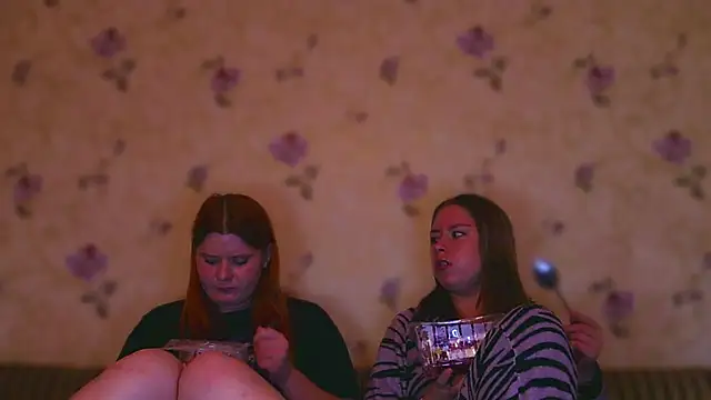 Snapshot of Tomyris_yuki chatting on October 2025 12:44:01 AM Tomyris yuki online show from October 2025 12:44:01 AM