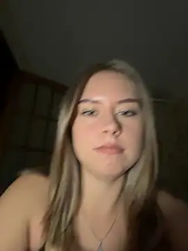 Snapshot of Tomyris_yuki chatting on November 2025 08:20:01 PM Tomyris yuki online show from November 2025 08:20:01 PM