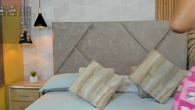 Jade Whisper online show from October 2025 01:28:01 AM