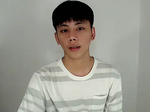 ynotyu online show from December 2025 03:28:02 PM