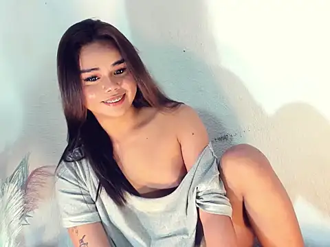 im soleen online show from April 2026 01:04:02 PM