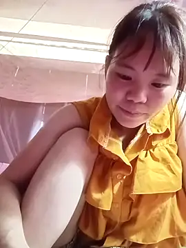 Snapshot of Nguyet135 chatting on April 2026 03:31:01 AM Nguyet135 online show from April 2026 03:31:01 AM