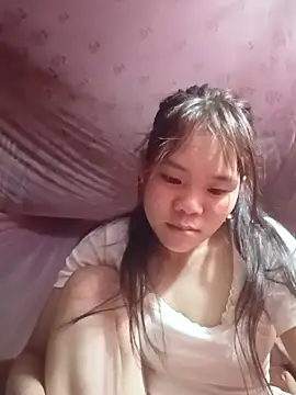 Snapshot of Nguyet135 chatting on April 2026 01:42:02 PM Nguyet135 online show from April 2026 01:42:02 PM
