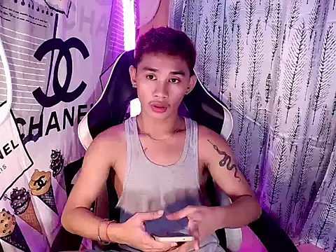 asianhardcock25 online show from December 2025 02:35:02 PM