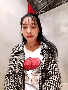 Snapshot of emaame68 chatting on October 2025 02:07:01 PM emaame68 online show from October 2025 02:07:01 PM