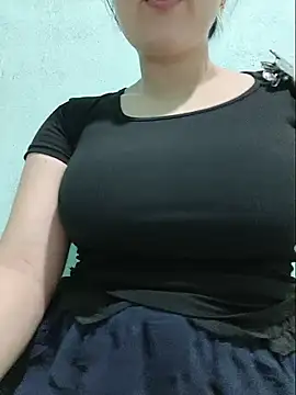 Snapshot of Shiny_Babe chatting on July 2026 03:04:02 PM Shiny Babe online show from July 2026 03:04:02 PM