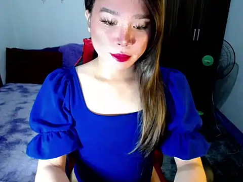 Snapshot of Urassiansweetcummer chatting on October 2025 12:33:01 AM Urassiansweetcummer online show from October 2025 12:33:01 AM