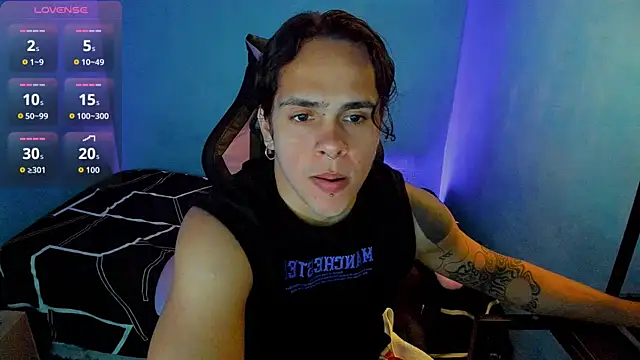 Snapshot of Maximiliano_scoott__ chatting on October 2025 08:06:02 PM Maximiliano scoott online show from October 2025 08:06:02 PM