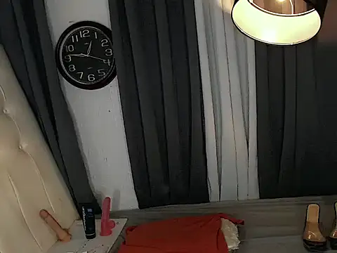 Foxxy Barbie online show from April 2026 05:52:01 AM