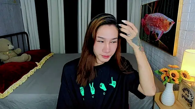 Snapshot of TRANSGODDESSA chatting on October 2025 10:47:02 PM TRANSGODDESSA online show from October 2025 10:47:02 PM