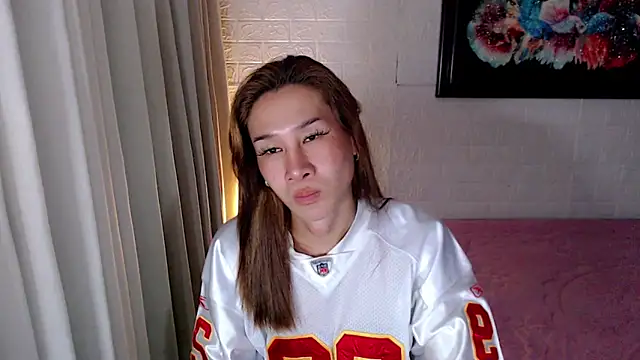 Snapshot of TRANSGODDESSA chatting on December 2025 06:51:01 AM TRANSGODDESSA online show from December 2025 06:51:01 AM