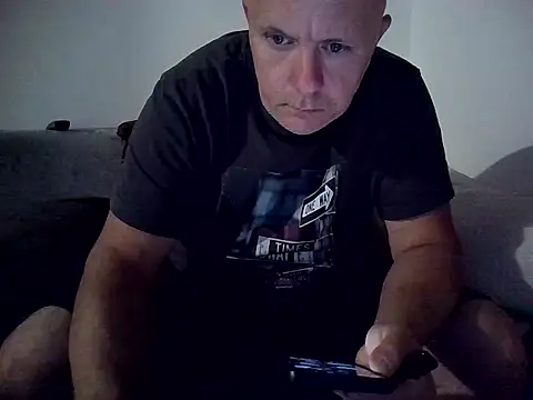 DaDDyLoVeSu83 online show from May 2026 07:23:02 PM