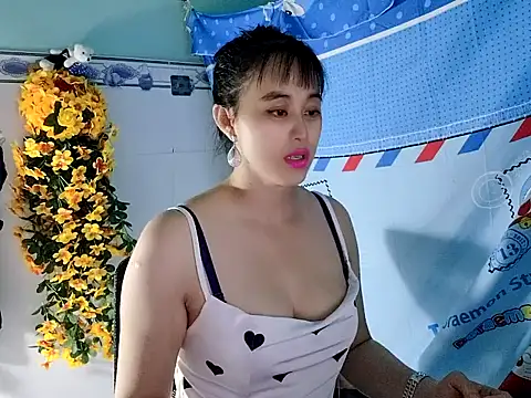Snapshot of emgaixinhngoan chatting on September 2025 04:07:01 PM emgaixinhngoan online show from September 2025 04:07:01 PM