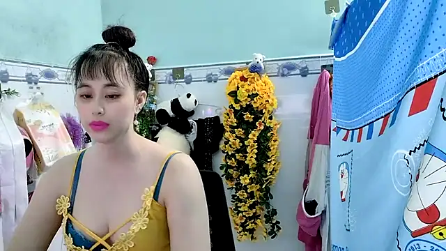 Snapshot of emgaixinhngoan chatting on September 2025 03:03:01 PM emgaixinhngoan online show from September 2025 03:03:01 PM