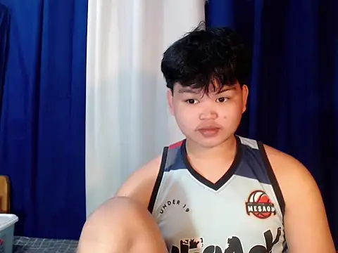 Reynelcock online show from November 2025 03:12:01 PM