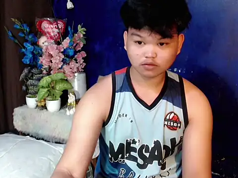 Reynelcock online show from March 2026 08:02:01 PM