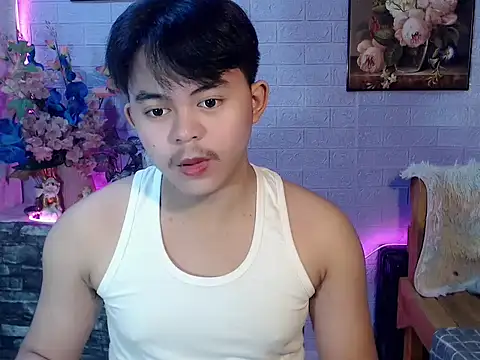 Snapshot of urguy_toshi chatting on July 2026 01:39:02 PM urguy toshi online show from July 2026 01:39:02 PM