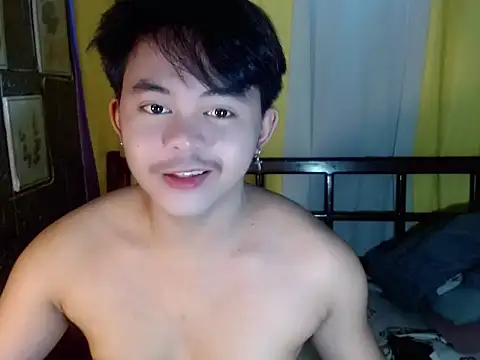 Snapshot of urguy_toshi chatting on July 2026 06:06:02 AM urguy toshi online show from July 2026 06:06:02 AM
