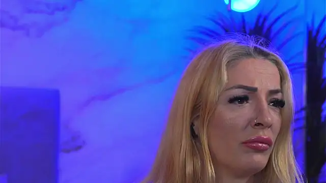 Izabellle02 online show from April 2026 03:59:02 AM